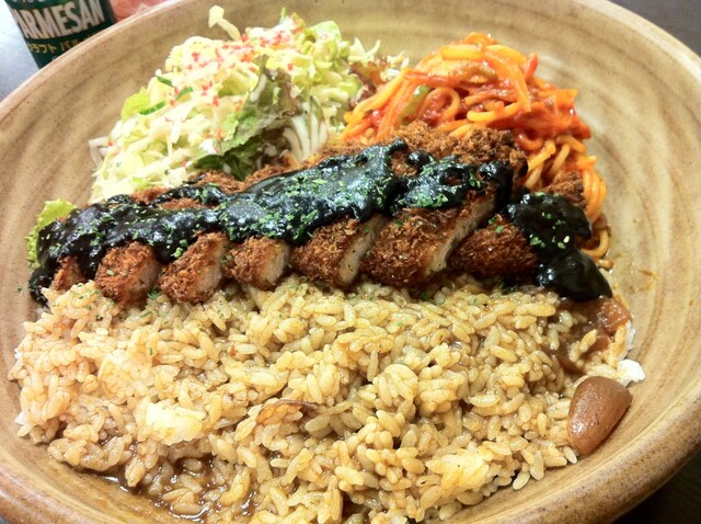 ファミリーレストラン ラタン - 柳原（ファミレス）の写真