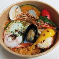 ワイニスタ - 魚介のパエリアグリル野菜添え