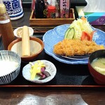 たか久 - トンカツランチ