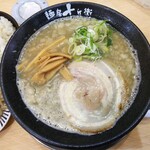 麺房 十兵衛 - にぼ醤油＋背脂　780＋120円