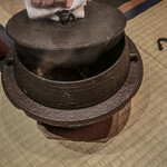 Yobanashi Sahan - 茶飯釜で炭火で炊いたご飯