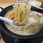 麺房 十兵衛 - にぼ醤油＋背脂　780＋120円