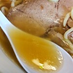 二代目高橋商店 - 澄んだ煮干しベースのスープ