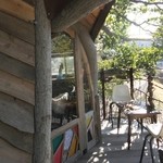 なんじゃもんじゃカフェ - テラス席もあります