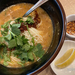 アジアン酒場 親の家 - ️【A】モヒンガー(細麺入り魚介出汁スープ)
            ミャンマーの国民食？らしいですね
