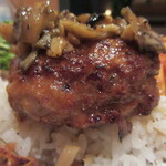 ジュイップ - ハンバーグは厚みがあっておいしい！