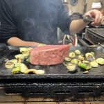 焼肉かつらぎ - 正面からギャルソンヌ君が撮って送ってくれました^ ^