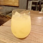 キッチン&バル トリコ - サングリア白