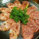 炭火焼肉 やまもと - 