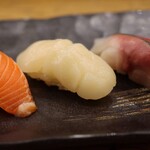 にぎり鮨 一五〇 - ホタテ