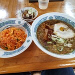 汽車ラーメン しゅっぽっぽ  - チキンライスセット