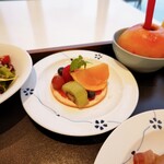 ビーチハウスレストラン KISSHO - フルーツ( ☆∀☆)飾り付け手がこんでますね♪