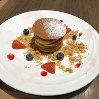 ダルマット 六本木ヒルズ店 - 季節のパリパリミルフィーユ(いちご)