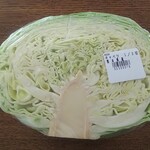 ディオ - キャベツ1/2玉 (税抜)100円 (2022.03.10)