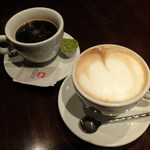 トラットリア・ピアノ - (p≧U≦q)イタリア国内で業務用No.1のシェアを誇るイタリア イリー社のコーヒーロースターでの珈琲：300円＆カプチーノ：350円