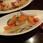 トラットリア・ピアノ - (o〃>ω<)o　自家製ピクルス：320円(2013.01月)