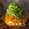電光石火 - 料理写真:SNS映え必至！丸くてふわふわなお好み焼き。野菜たっぷりで一枚ぺろりと食べられてしまう『電光石火』