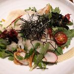 ワンカルビ - ホタテと菊菜のサラダ　2022.3