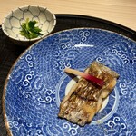 新ばし 星野 - 太刀魚の山椒醤油焼き　花山葵