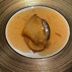 仁修樓 - フカヒレに魚のすり身を挟んで両面焼き　海老入り上湯スープ