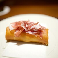 アカ - 生ハムのクリームコロッケ　春巻き風