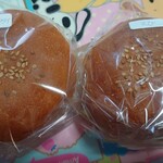 グリーンフィールド - カリッと白身フライとたっぷりタルタルソースサンド２９０円　エビとアボカドのシーザードレッシングサンド２９０円