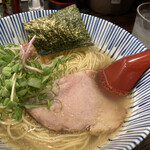 Chuuka Soba Ito - 綺麗な塩ラーメン。