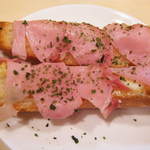 鳥ひで - ガーリックトーストと生ハム