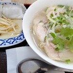 Ajian Teisuto - 鶏肉のフォー
