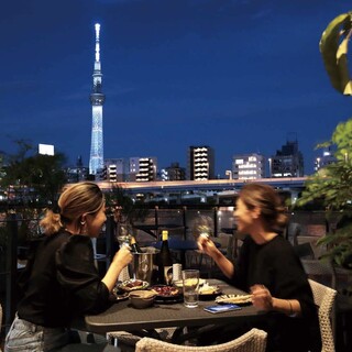 Spectacular views of Sky Tree and Sumida River