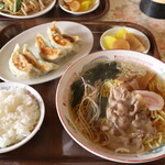 五差路 - 餃子セット定食