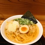 讃岐ラーメン 浜堂 - 地元リピーターのお客様が連日耐えません 細麺、平打ち麺あり