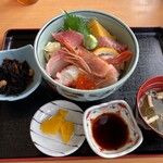 Resutoran Shiosai - 海鮮丼　１３５０円