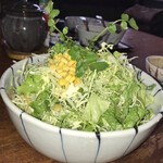 仁亭 - 山盛りサラダ