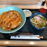 味万 - 料理写真:かつ丼1180円小鉢麺類付き、うどん温選択
