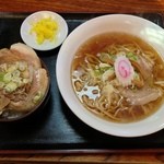 麺屋　手ごね竹 - Bセット（ラーメン、チャーシュー丼）：800円