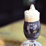 不純喫茶 ドープ - ニトロコーヒー生クリーム@税込660円