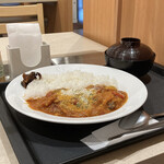 松屋 - チキンとチーズのラタトゥイユカレー