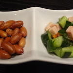 逸品火鍋 - お通し：無料(2013/1)