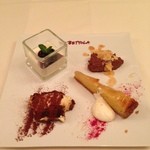 ラ・ベットラ・ダ・オチアイ ナゴヤ - デザート盛り合せ（チョコレートのムース、洋ナシのタルト、ティラミス、パンナコッタ）