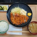 勝烈亭 - ロースかつ定食 1,600円