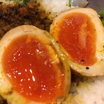 カレーのおじさま FISH - 玉子もかなり美味しかったので次回は2個食べたい