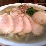 鶏そば  ムタヒロ - 透き通った、旨味の塊のようなスープ！