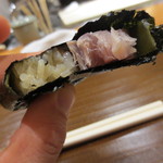 銀座おかもと - 醤油の味付けもしたシャリとの相性も抜群です。