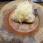 銀座おかもと - 焼きものは氷見の鰤の味噌漬け。上には白ネギがたっぷりと。