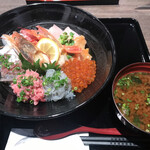 山助 - 海鮮丼定食