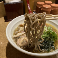 赤坂あじさい - 肉そば(親鳥) 冷　蕎麦UP