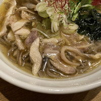 赤坂あじさい - 肉そば(親鳥) 冷UP