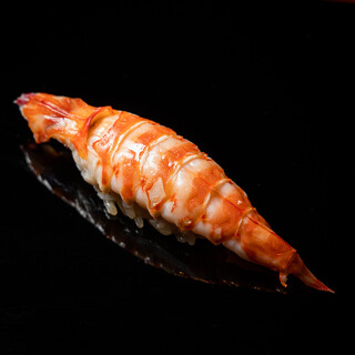 Enjoy Edomae Sushi in a relaxed manner. Courses start from 11,000 yen