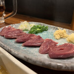 炭火焼鳥 千鳥足 - 軍鶏ハツ刺し